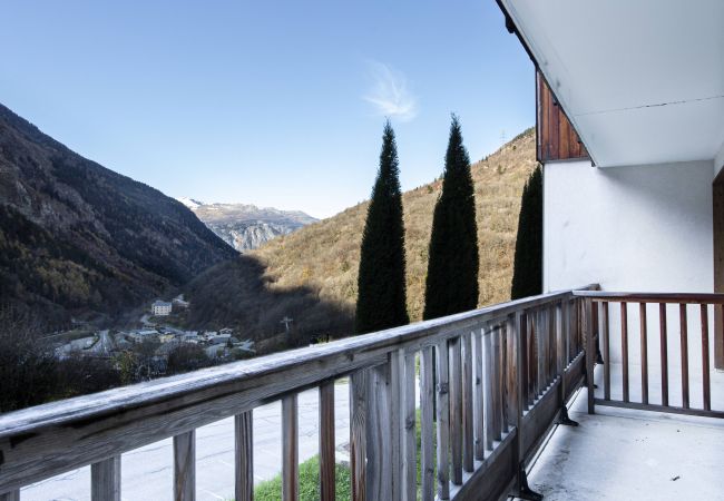 Apartment in Orelle - Hameau 1 103 - SPA & PISCINE appartement 4 pers Apartment in Orelle - Hameau 1 103 - SPA & PISCINE appartement 4 pers