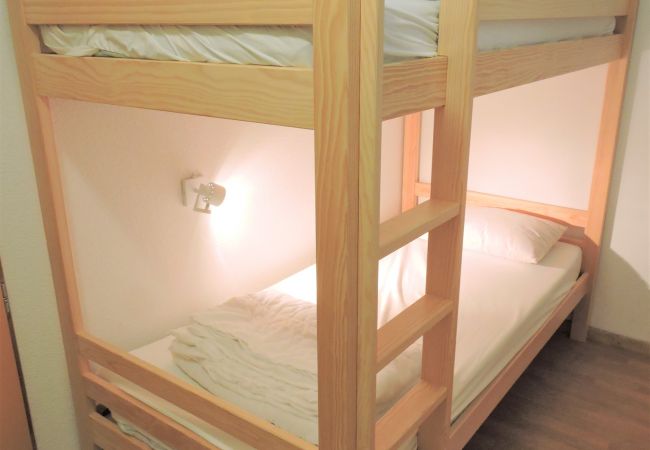 Apartment in Orelle - Hameau 2 211 - SPA & PISCINE appartement 6 pers Apartment in Orelle - Hameau 2 211 - SPA & PISCINE appartement 6 pers