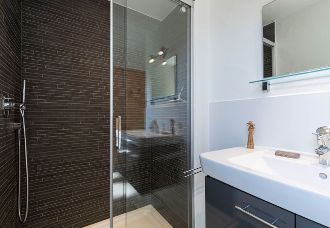 Chalet in Haute-Nendaz - Ann - SUNNY & LUXE chalet 8 pers Chalet in Haute-Nendaz - Ann - SUNNY & LUXE chalet 8 pers