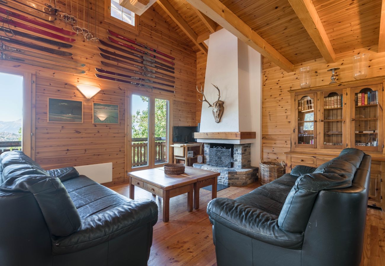 Salon Chalet Aeolus in Veysonnaz, Switzerland