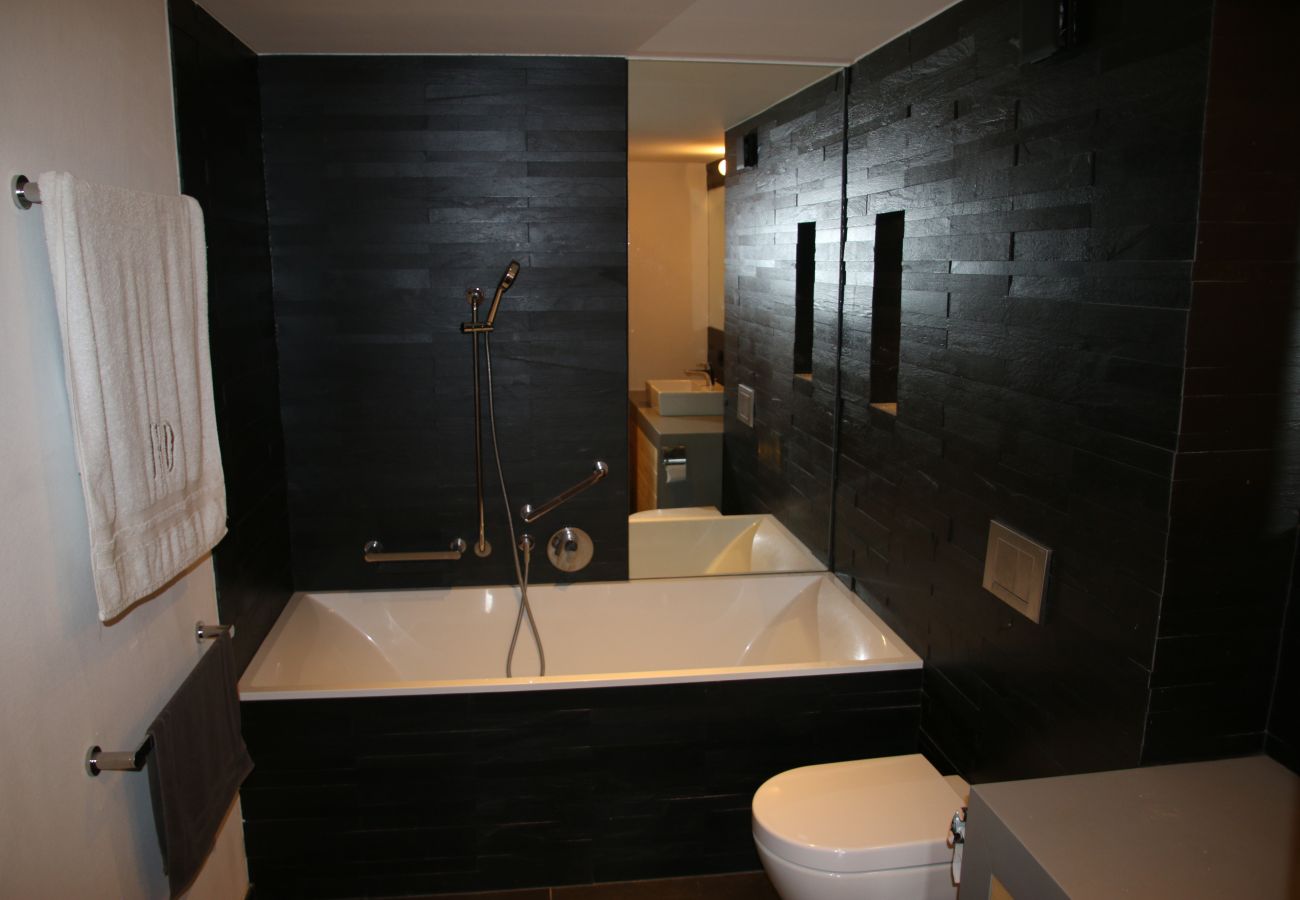 La Trinité bathroom  