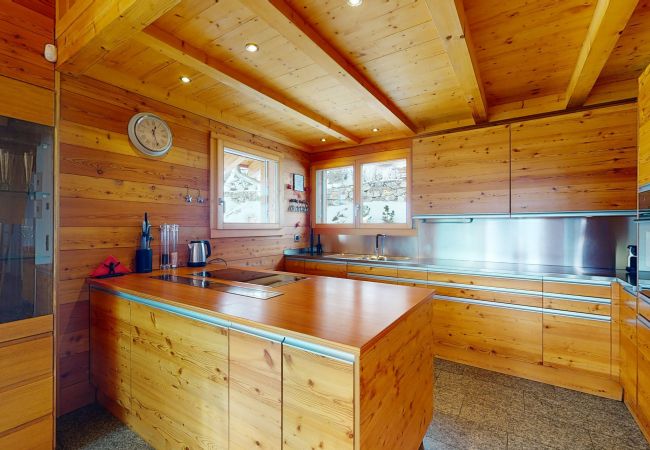 Chalet in Hérémence - Etoiles des Neiges LUXE & JACUZZI chalet 12 pers Chalet in Hérémence - Etoiles des Neiges LUXE & JACUZZI chalet 12 pers