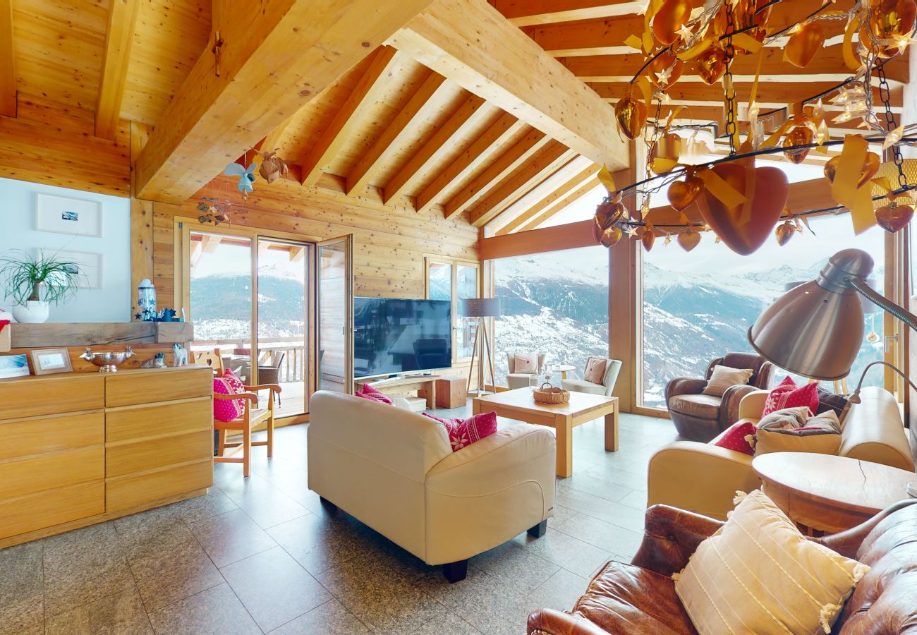 Luxury Chalet Etoiles des Neiges in Heremence, Nendaz with Jacuzzi