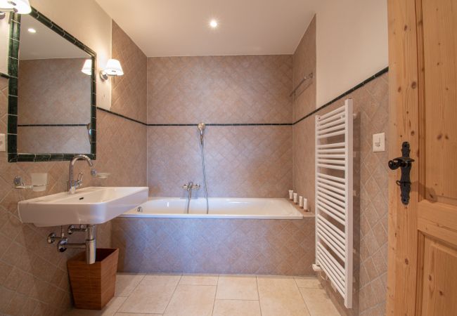 Chalet Hirondelle bathroom