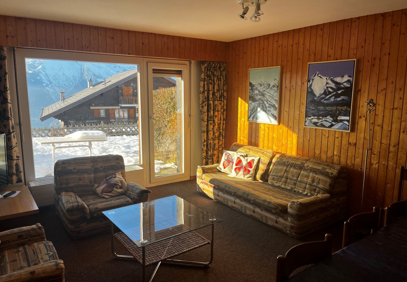 Livingroom Beaulieu F 014 at Veysonnaz in Switzerland