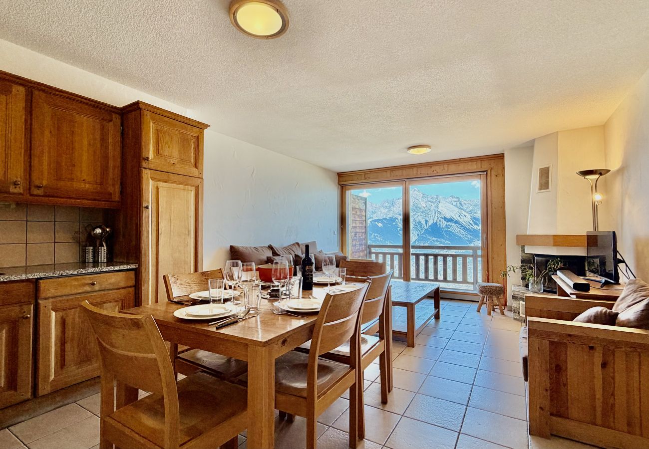 Dining room Plein Ciel VA 021 Apartment in Veysonnaz, Switzerland