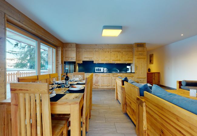 Dining room Apartment Les Mayens MB 001, in Veysonnaz, Switzerland