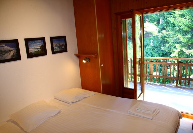 Bedroom, Apartment S 050, in Veysonnaz, Switzerland