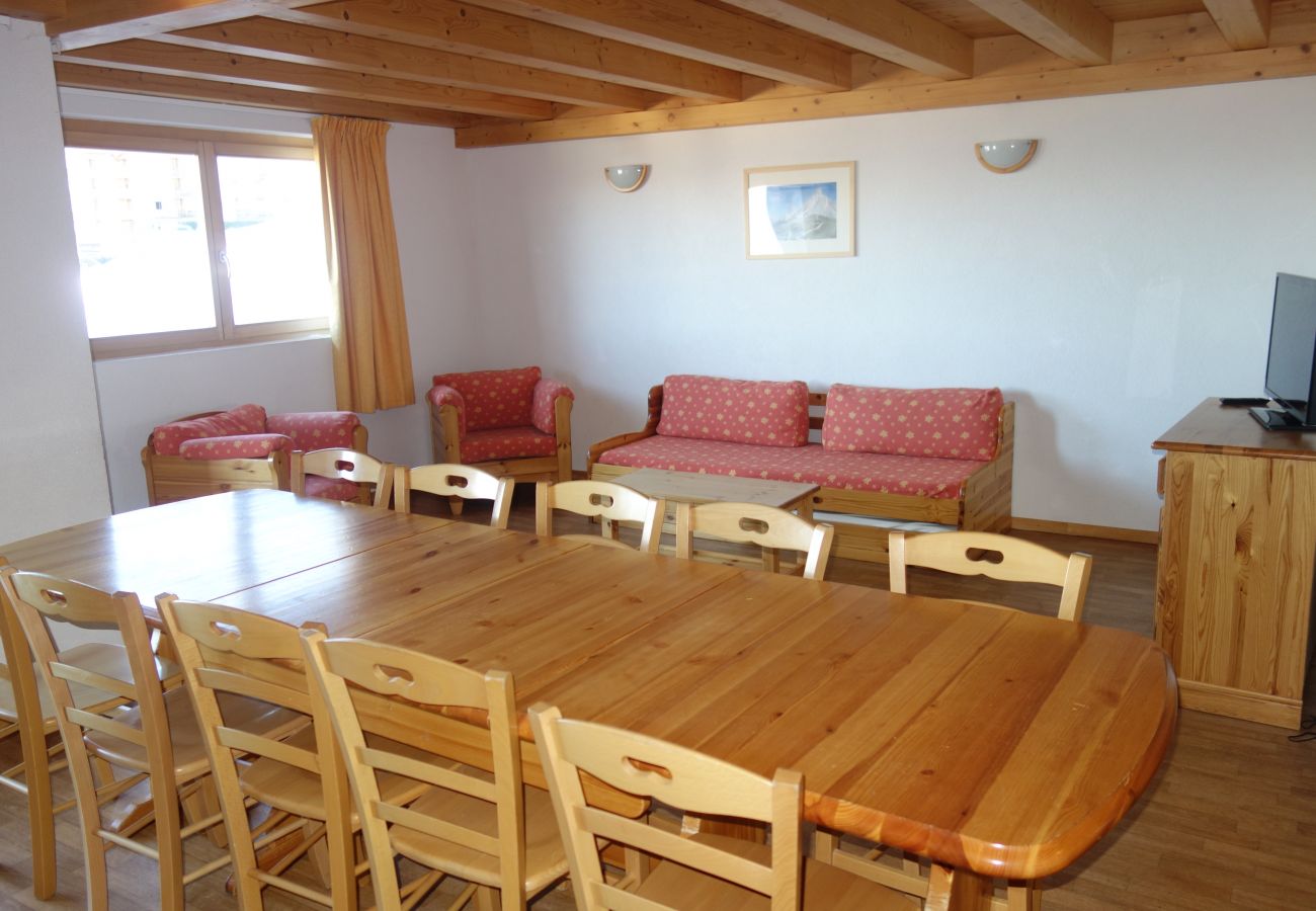 Apartment in Haute-Nendaz - Pracondu 1 502 - OUTDOOR & FUN  apartment 12 pers