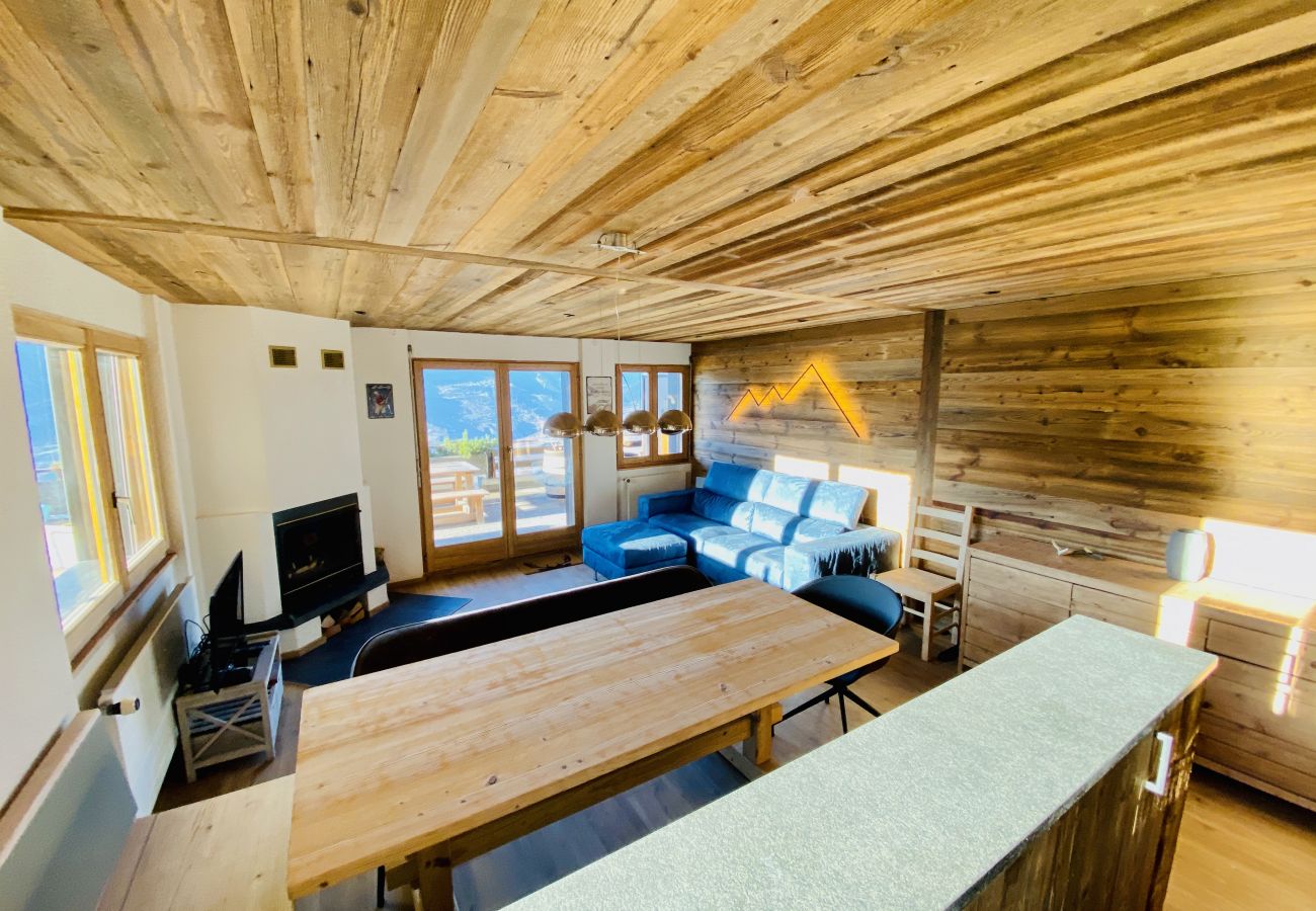 Living room, Fontanettaz V 007 in Veysonnaz, Switzerland