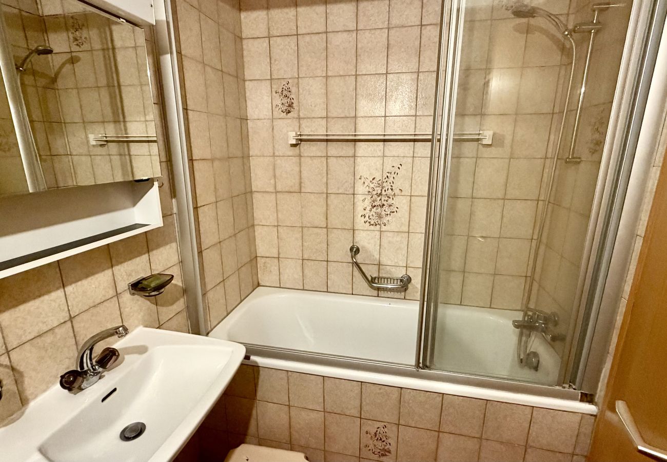 Bathroom Apartment Orée du Bois OB D0 in Veysonnaz, Switzerland