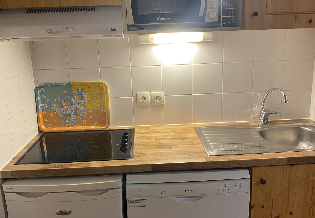 Studio in Orelle - Hameau 1 208 - SPA & PISCINE Studio 4 pers.