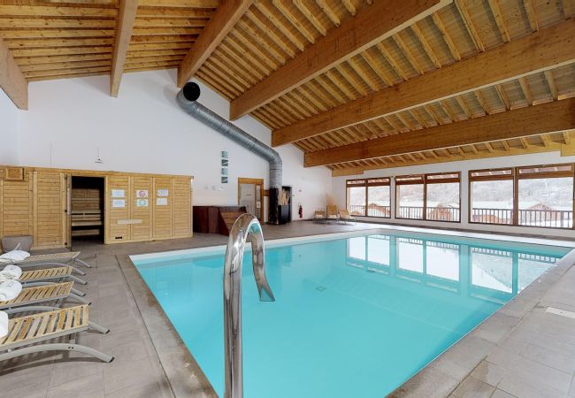 Le Hameau des eaux d'Orelle swimming pool in France