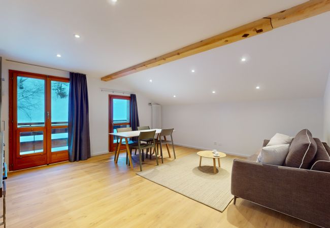 Chalet in Les Agettes - Chalet de l'Ours