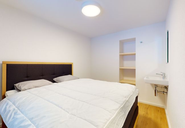 Rent by room in Les Agettes - Chalet de l'Ours AUTHENTIC Etage Penthes 14 pers