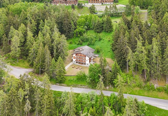 Rent by room in Les Agettes - Chalet de l'Ours AUTHENTIC Étage Valérie 12 pers Rent by room in Les Agettes - Chalet de l'Ours AUTHENTIC Étage Valérie 12 pers
