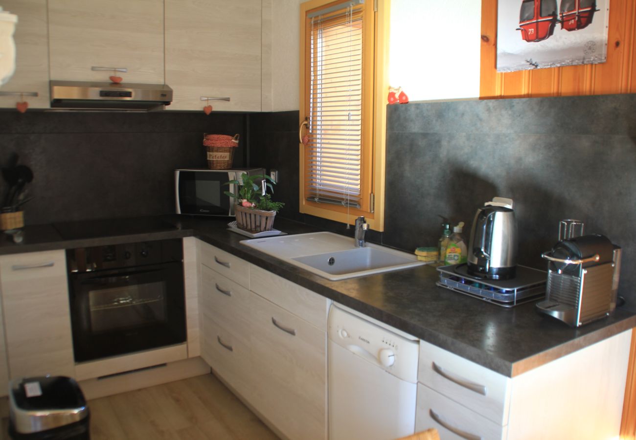 Kitchen Petit Savoyard village centre 