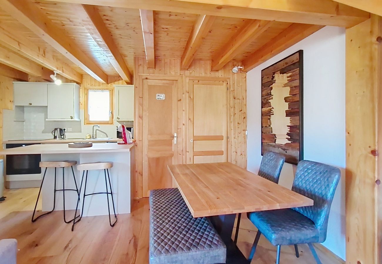 Chalet in Châtel - Chalet Ecureuil ECR CHARMING & NATURE 5 Pers.