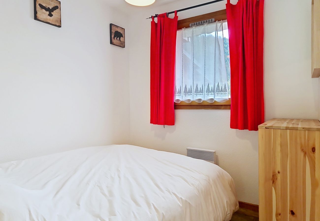Cosy bedroom with mountain view