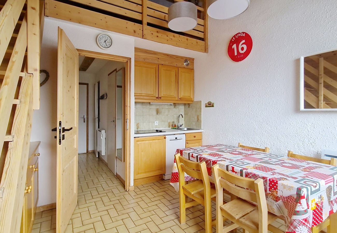Apartment in Châtel - Hameau des 4 saisons HSH275  COSY  & SUN 6 pers.