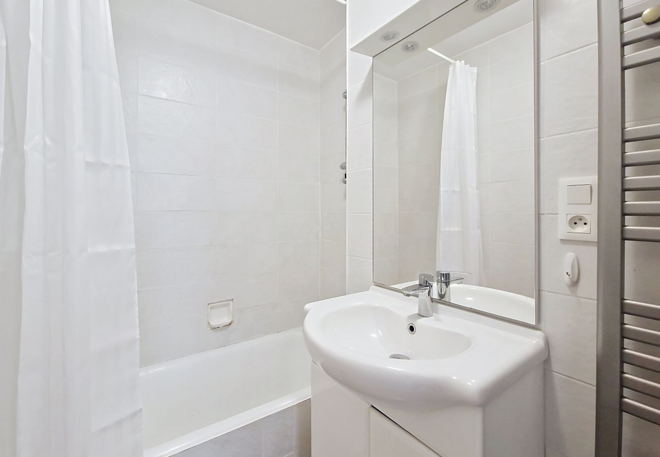 Apartment in Châtel - Rhododendrons RD406 COSY & CENTER 6 pers. Apartment in Châtel - Rhododendrons RD406 COSY & CENTER 6 pers.