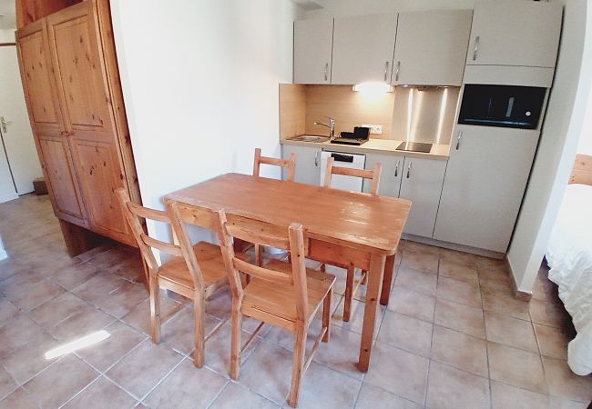 Apartment in Val Cenis - Terrasses E 305 - PARC NAT. VANOISE appart. 6 pers Apartment in Val Cenis - Terrasses E 305 - PARC NAT. VANOISE appart. 6 pers