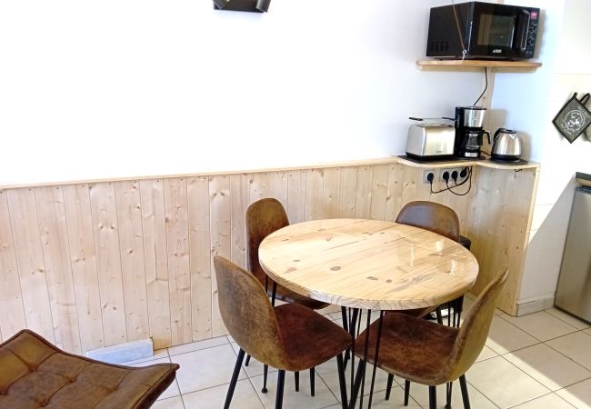 Apartment in Val Cenis - Terrasses F 002 - PARC NAT. VANOISE appart. 4 pers Apartment in Val Cenis - Terrasses F 002 - PARC NAT. VANOISE appart. 4 pers