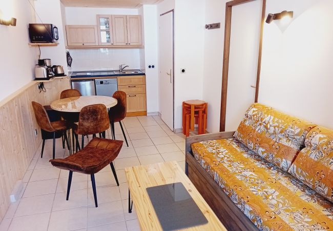 Apartment in Val Cenis - Terrasses F 002 - PARC NAT. VANOISE appart. 4 pers Apartment in Val Cenis - Terrasses F 002 - PARC NAT. VANOISE appart. 4 pers