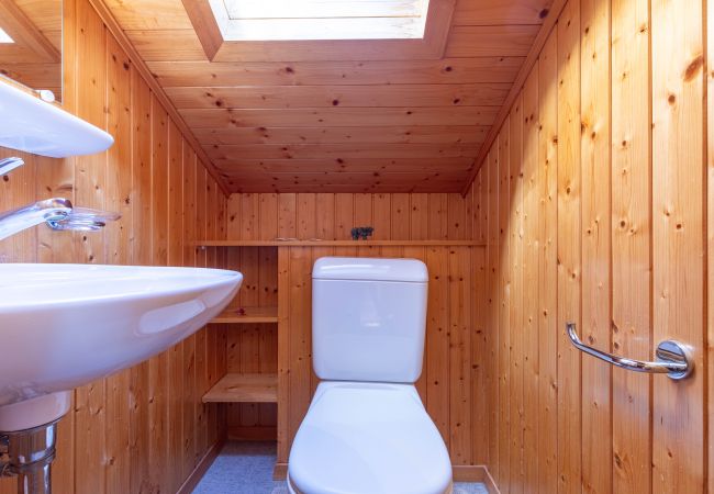 Chalet in Thyon-Les Collons - Esperanza SKI IN & SKI OUT chalet  8 pers Chalet in Thyon-Les Collons - Esperanza SKI IN & SKI OUT chalet  8 pers