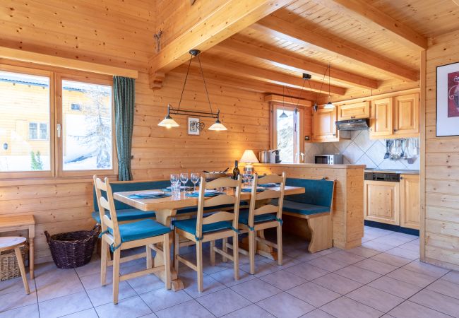 Chalet in Thyon-Les Collons - Esperanza SKI IN & SKI OUT chalet  8 pers Chalet in Thyon-Les Collons - Esperanza SKI IN & SKI OUT chalet  8 pers