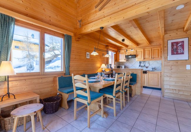 Chalet in Thyon-Les Collons - Esperanza SKI IN & SKI OUT chalet  8 pers Chalet in Thyon-Les Collons - Esperanza SKI IN & SKI OUT chalet  8 pers