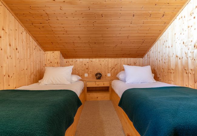 Chalet in Thyon-Les Collons - Esperanza SKI IN & SKI OUT chalet  8 pers Chalet in Thyon-Les Collons - Esperanza SKI IN & SKI OUT chalet  8 pers