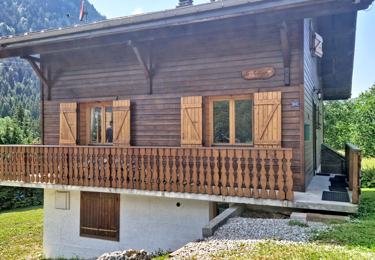 Chalet in Châtel - Chalet Mésanges MSG NATURE & QUIET 10 Pers.